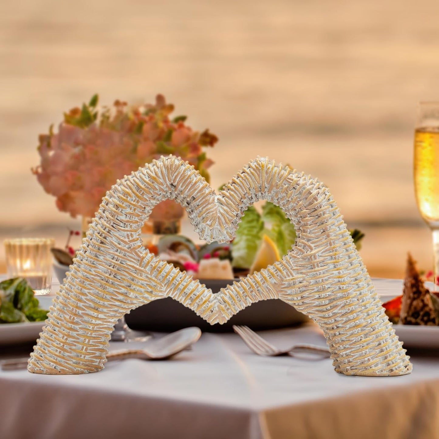 Heart Hands Sculpture, Gold Room Decor for Living Room Bedroom Bookshelf, Gifts for Mom Mother' s Day, Father's Day (No Bracelets) Rattan