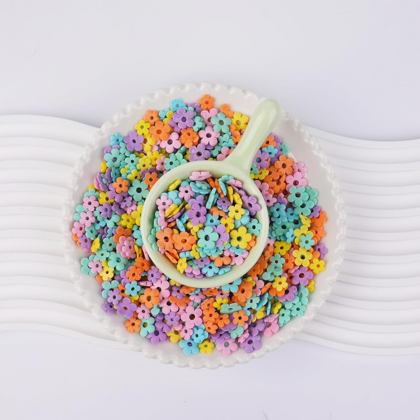 Flower Sprinkles Edible Flowers for Cake Decorating, Mix Sizes Confetti Baking Sugar for Cupcake, Cookie, Donut Dessert Decoration, Wedding Party Chirstmas Supplies