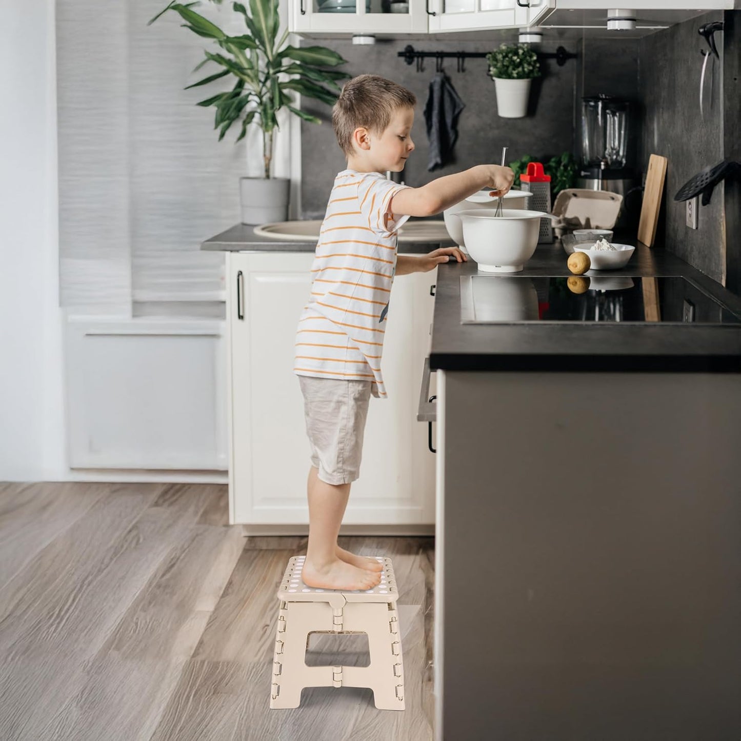 Delxo Folding Step Stool,9 Inch Lightweight Plastic Stepstool,Portable Collapsible Foldable Step Stool Non Slip Folding Stools for Kitchen Bathroom Bedroom in Khaki,1 Pack