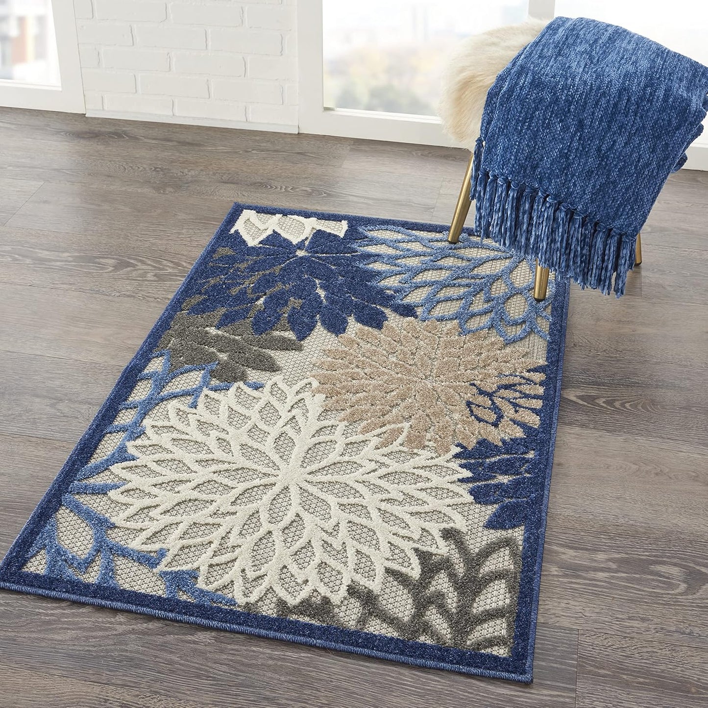 Nourison Aloha 2'8" x 4' Blue/Multicolor Outdoor Indoor/Outdoor Rug